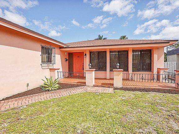 3rd image of 1311 SW 32 Street