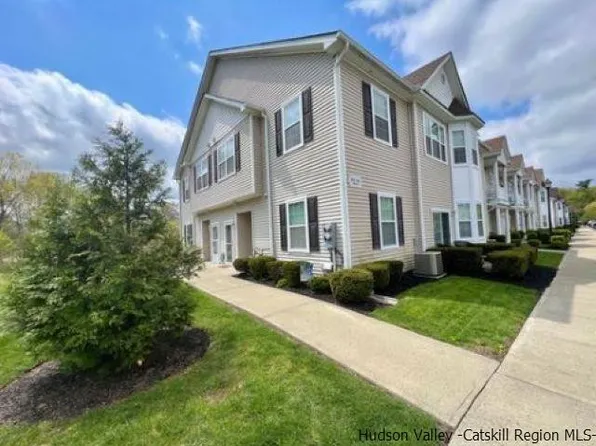 504 Commons Lane #504, Saugerties, NY 12477