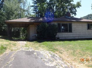 3049 Follett St, Roseburg, OR 97470