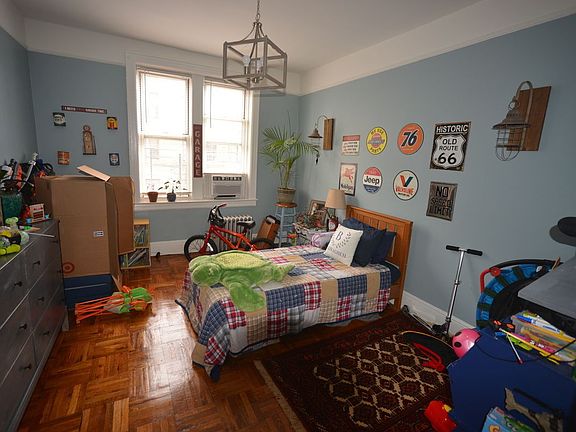 2nd image of 28-24 42nd St #5D