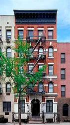 425 East 77th Street in Lenox Hill