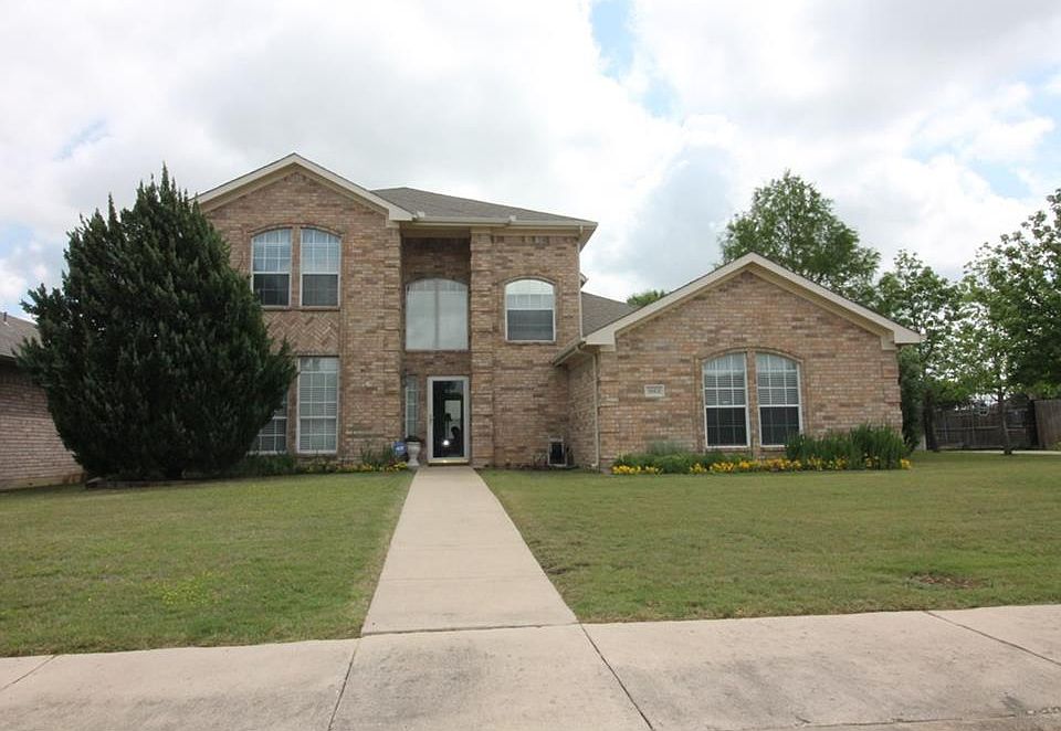 1st image of 1013 Blue Gill Ln