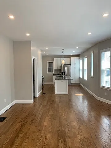 5 1/2 Edward St #2 — Photo 4