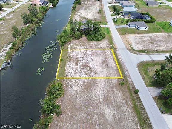 5th image of 2083 NW 17th St