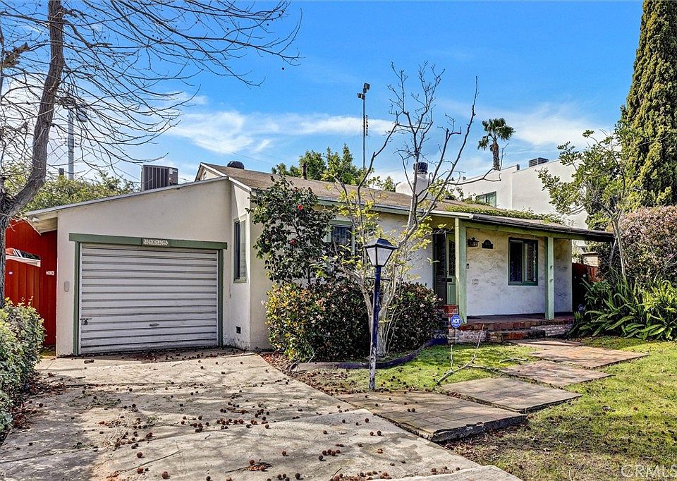 1st image of 3035 Malcolm Ave