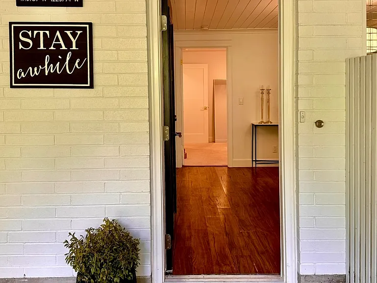 623 Carol Way #B — Photo 14