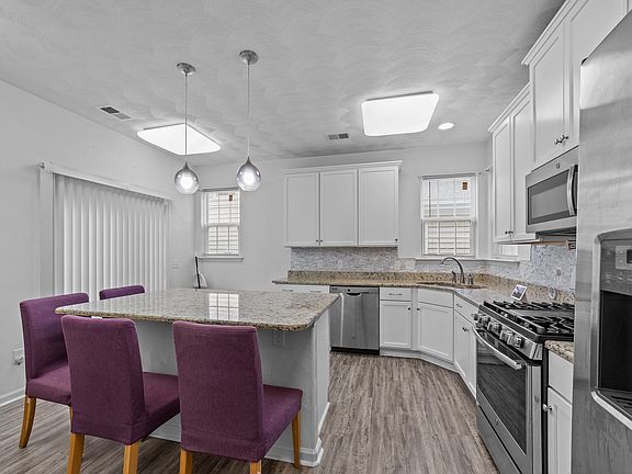 5th image of 2200 Humphreys Dr #1