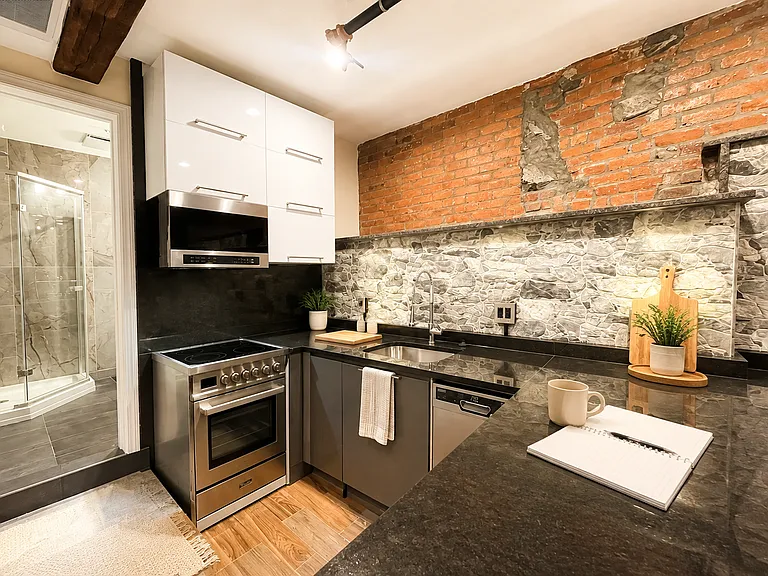 1028 Commonwealth Ave #104 — Photo 2