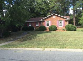 1300 Grovewood Dr, Charlotte, NC 28208