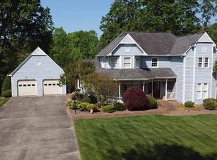 532 Innisbrook Dr, Statesville, NC 28625