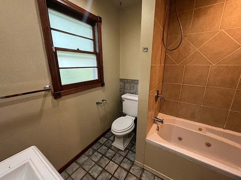 511 Fleetwood Dr — Photo 17