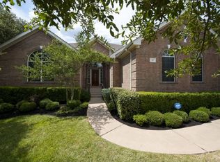 211 Hurst Creek Rd, Lakeway, TX 78734