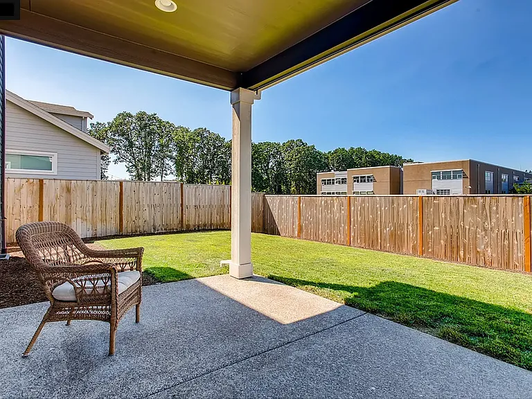 4719 SE Rosewood St — Photo 25