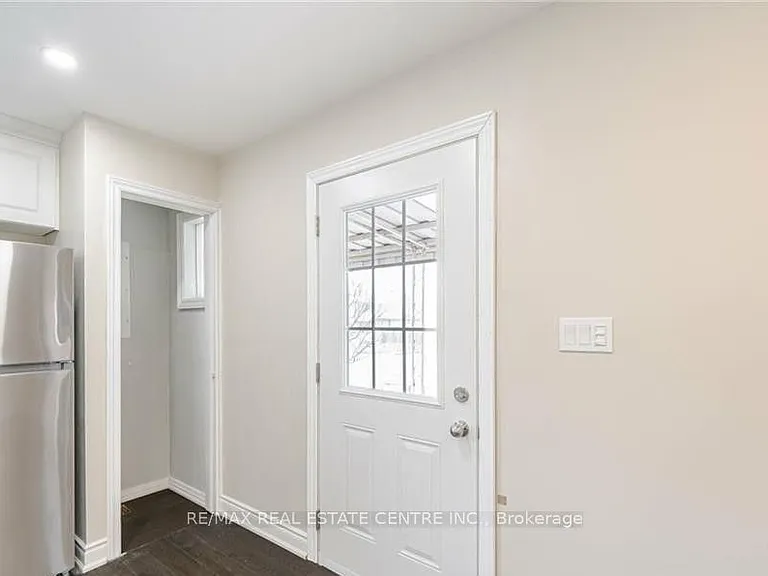 364 E 14th St #UPPER FLOOR ONLY — Photo 7