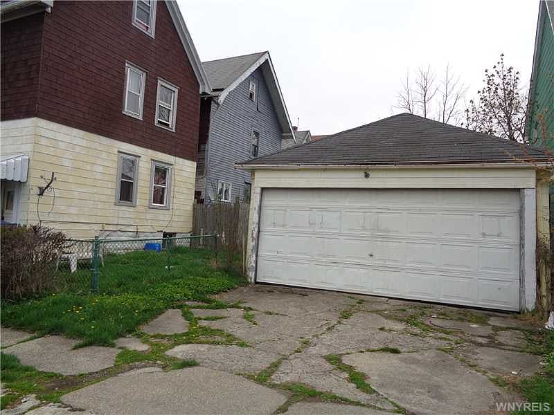 2nd image of 73 Gallatin Ave