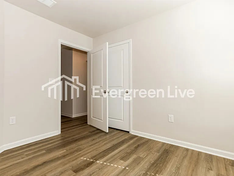 2255 Courtina Way — Photo 14