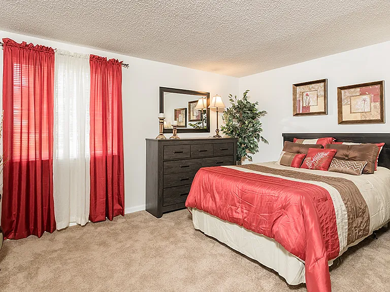 Maplewood Estates Apartment Homes — Photo 8