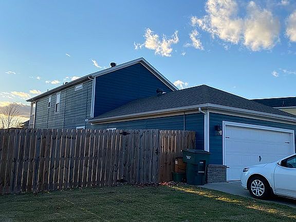 3rd image of 632 N Tennyson Ln