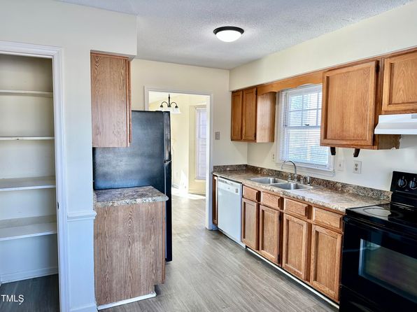 raleigh-north-carolina-443141238 picture