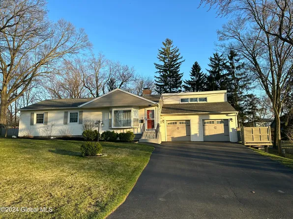 1 Timberland Drive, Loudonville, NY 12211