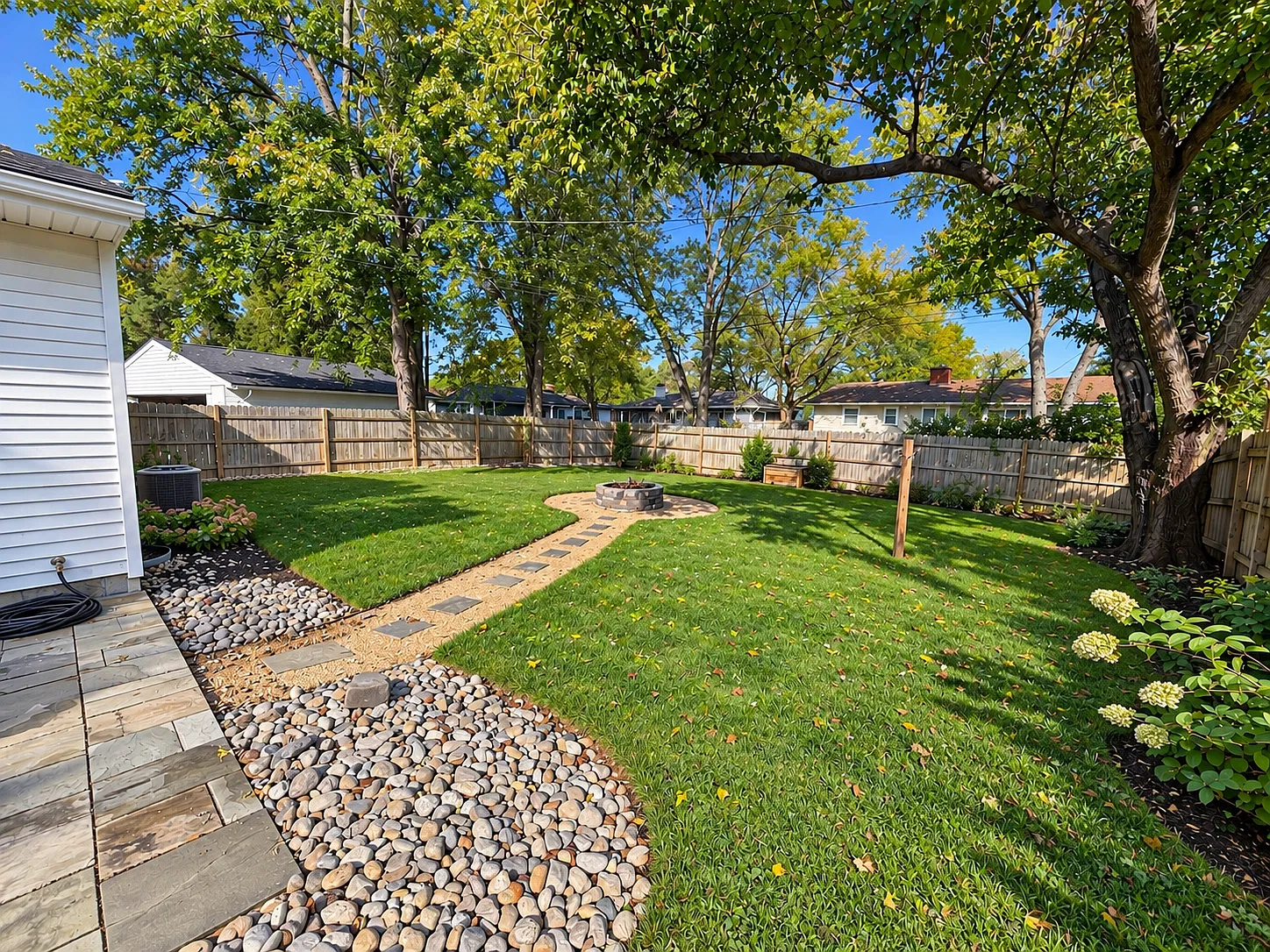 3 bed, 980 sqft, $2,200 — Photo 3