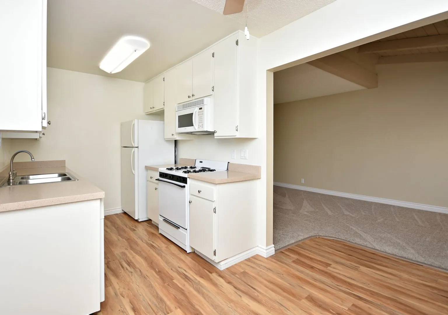 Villas de Laura Apts — Photo 3