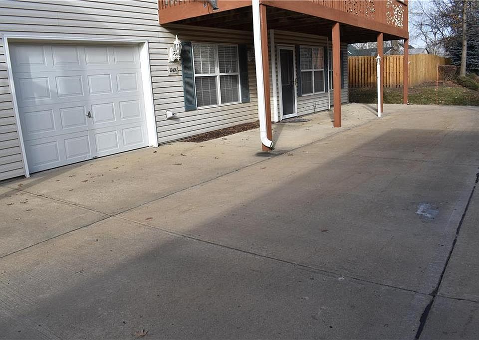 1st image of 12406 E 39th Ter S