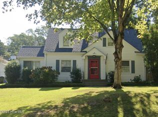 1105 W Rock Spring Rd, Greenville, NC 27858