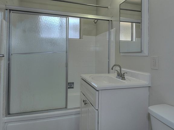 4th image of 1475 Santa Clara St APT 1