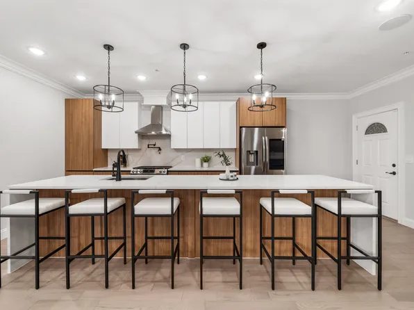 221 Liberty Ave Floor 1, Jersey City, NJ 07306
