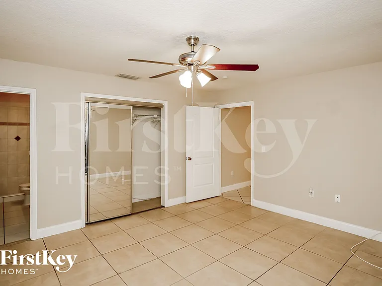 11310 NW 38th Pl — Photo 8