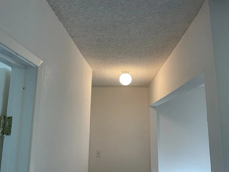 9600 Allegheny Dr — Photo 22