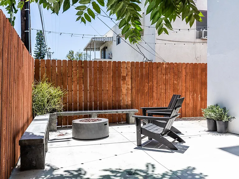 1480 S Canfield Ave — Photo 26