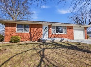 207 W Commercial St, Strasburg, IL 62465