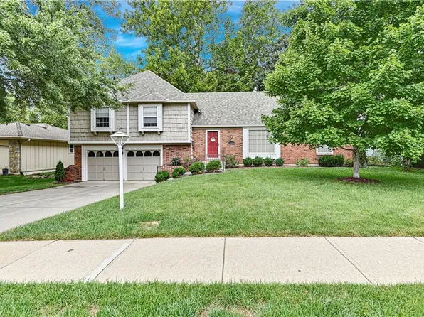 10206 Horton St, Overland Park, KS 66207