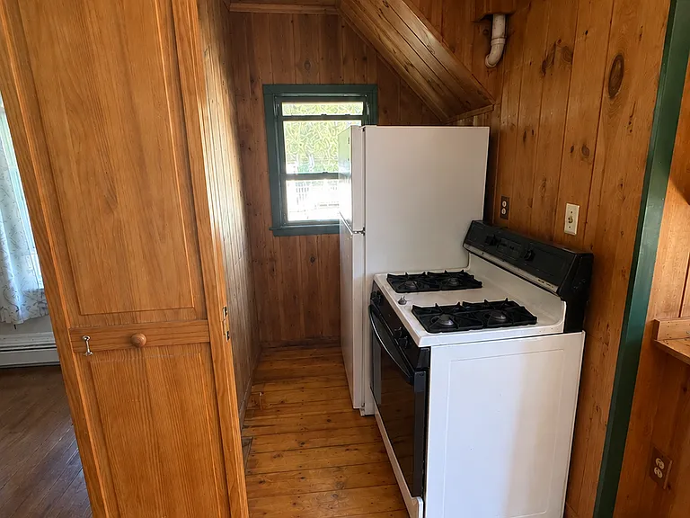 29 Eton Ave — Photo 12