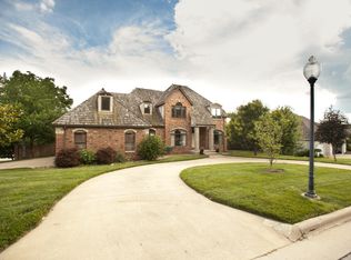 1984 E Norshire St, Springfield, MO 65804