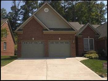 1st image of 220 Waterford Cir