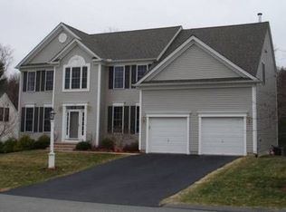 183 Amberville Rd, North Andover, MA 01845