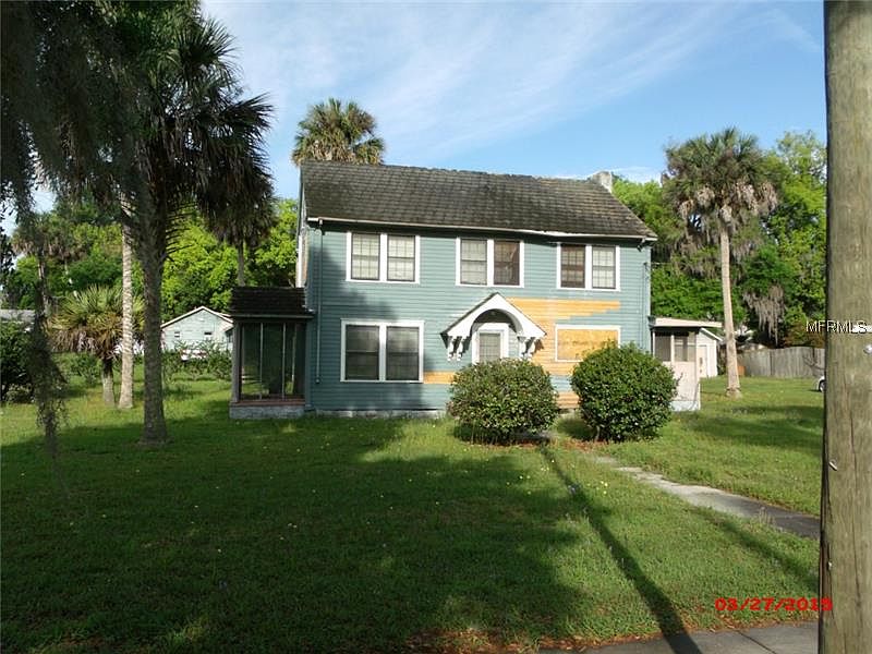 1st image of 209 N Leavitt Ave