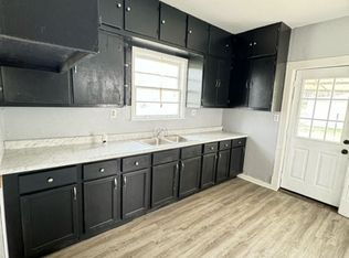 2002 Catalpa Ave, South Bend, IN 46613