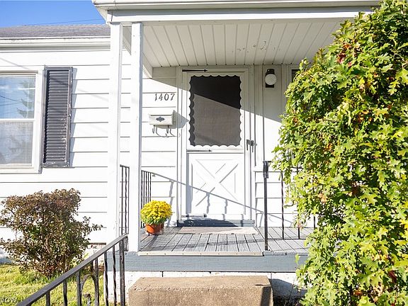 2nd image of 1407 19th St NW