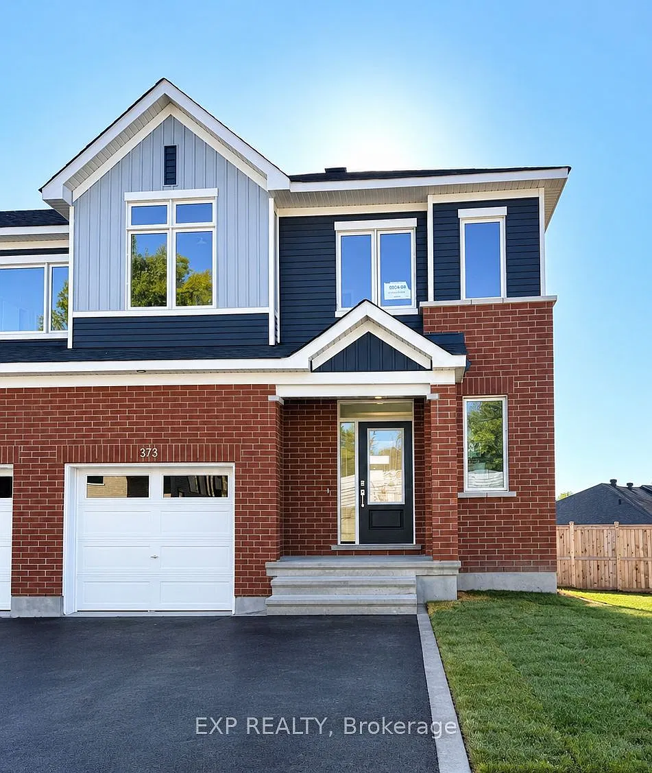 4 bed, $2,995 — Photo 1