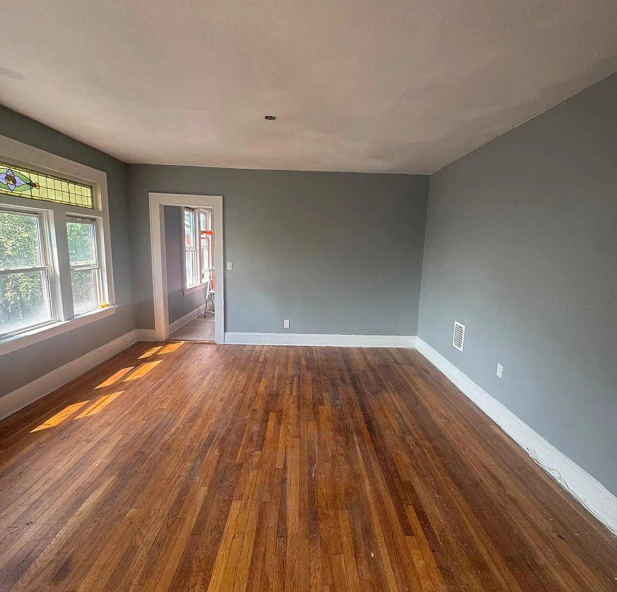 3 bed, $2,300 — Photo 1