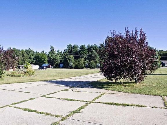 4th image of 11640 W Monroe Rd