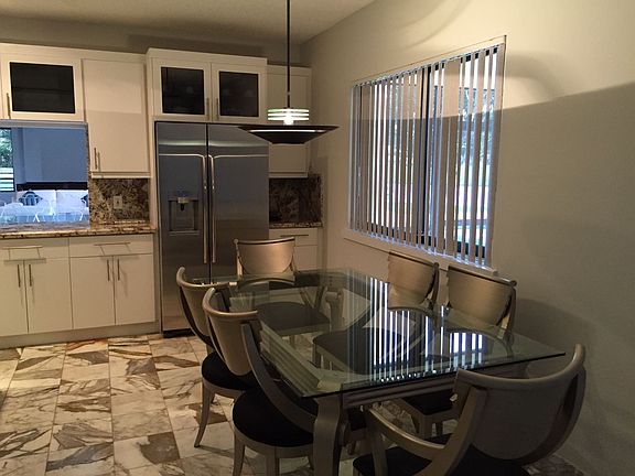 Eat in area of kitchen