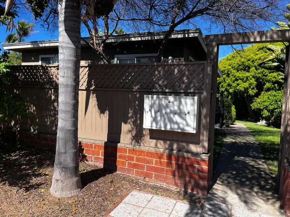 4374 Mentone St, San Diego, CA 92107