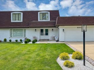 8002 Sawyer Rd, Darien, IL 60561