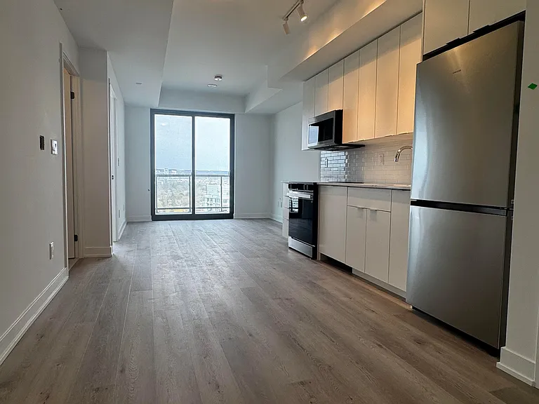 2075 Lakeshore Rd #1810 — Photo 11