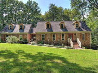 3017 Fairforest Dr, Matthews, NC 28104